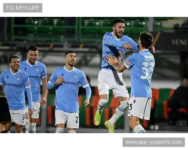 科莫定位球战术高效,萨索洛进攻乏力 科莫定位球战术高效,萨索洛进攻乏力